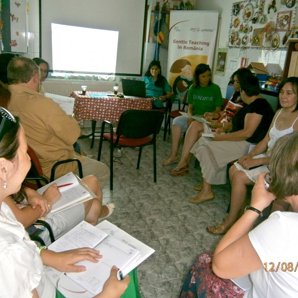 Training pentru specialiști privind utilizarea metodei Gentle Teaching, la Piatra Neamț