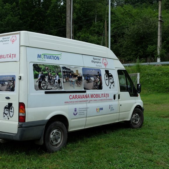 Caravana mobilităţii si traiului independent ajunge în judeţul Dâmbovița