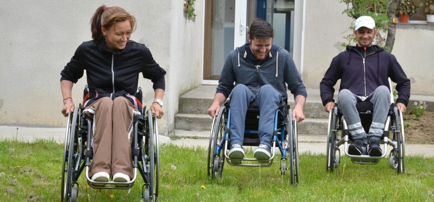 Sesiuni de instruire pentru sănătate și viață activă în scaun rulant