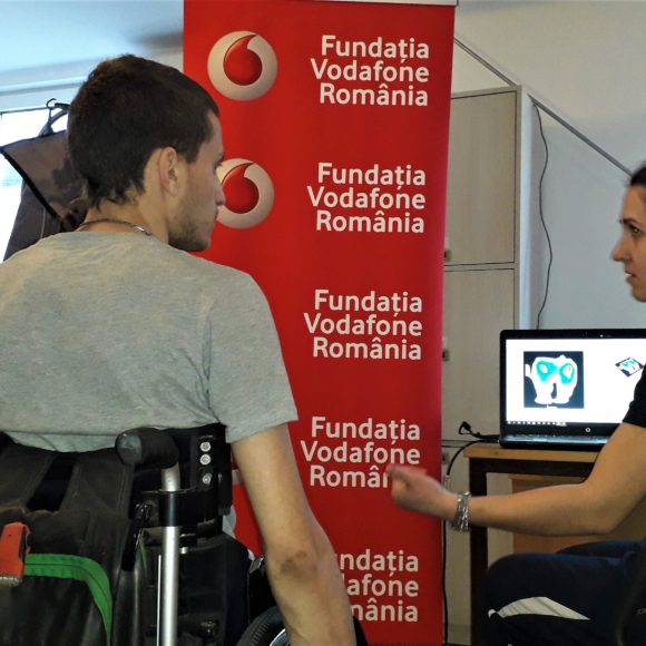 Evaluare computerizată pentru prevenirea escarelor cu care se confruntă utilizatorii de scaune rulante – Comunicat de presă