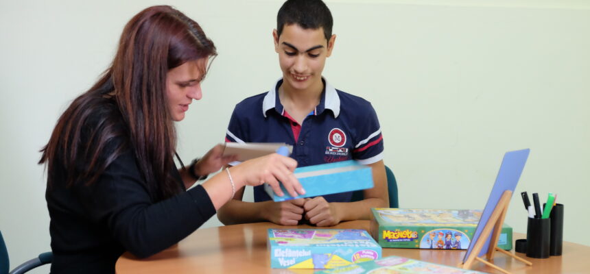 Mărim echipa care lucrează cu și pentru tinerii din programul #Impact!