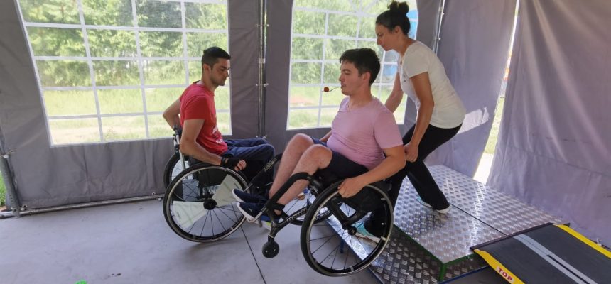 32 de adulți și copii, la programele de recuperare activă Motivation din 2021