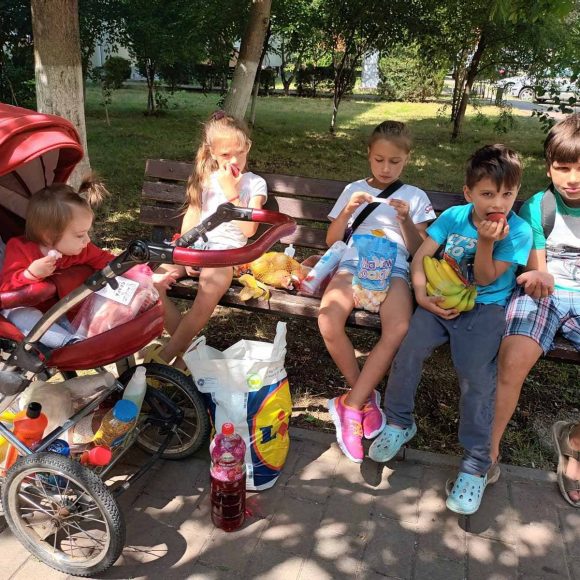 Sprijin pentru copii și adulți refugiați din Ucraina