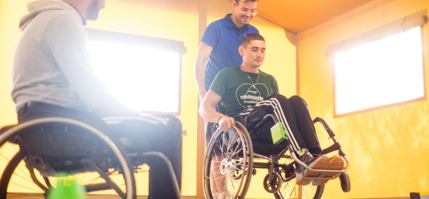 Încă un an de sprijin dedicat mobilității și incluziunii persoanelor cu dizabilități