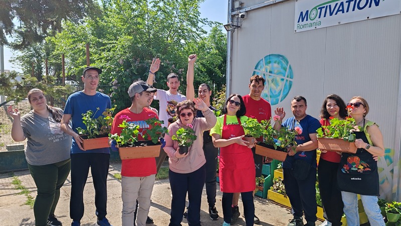 Fundația Motivation România și AXI Finance continuă împreună sprijinul pentru tinerii din programul Impact Fundația Motivation România și AXI Finance continuă împreună sprijinul pentru tinerii din programul Impact