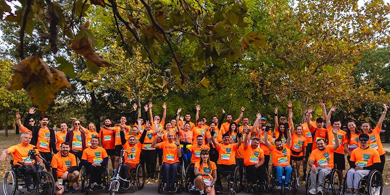 #TeamMotivation la Bucharest Marathon 2026 – peste 500 de alergători și fonduri strânse pentru 78 de scaune rulante